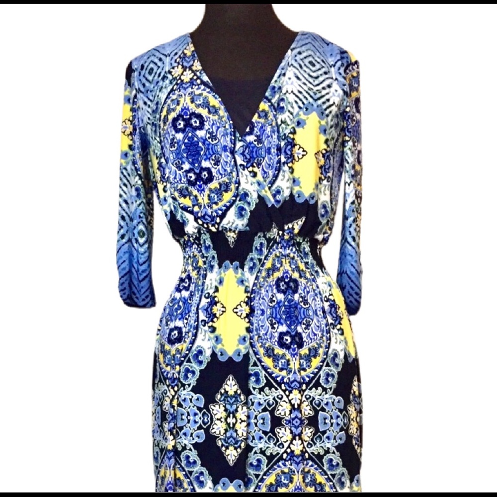 En Focus Printed V-Neck Maxi Dress